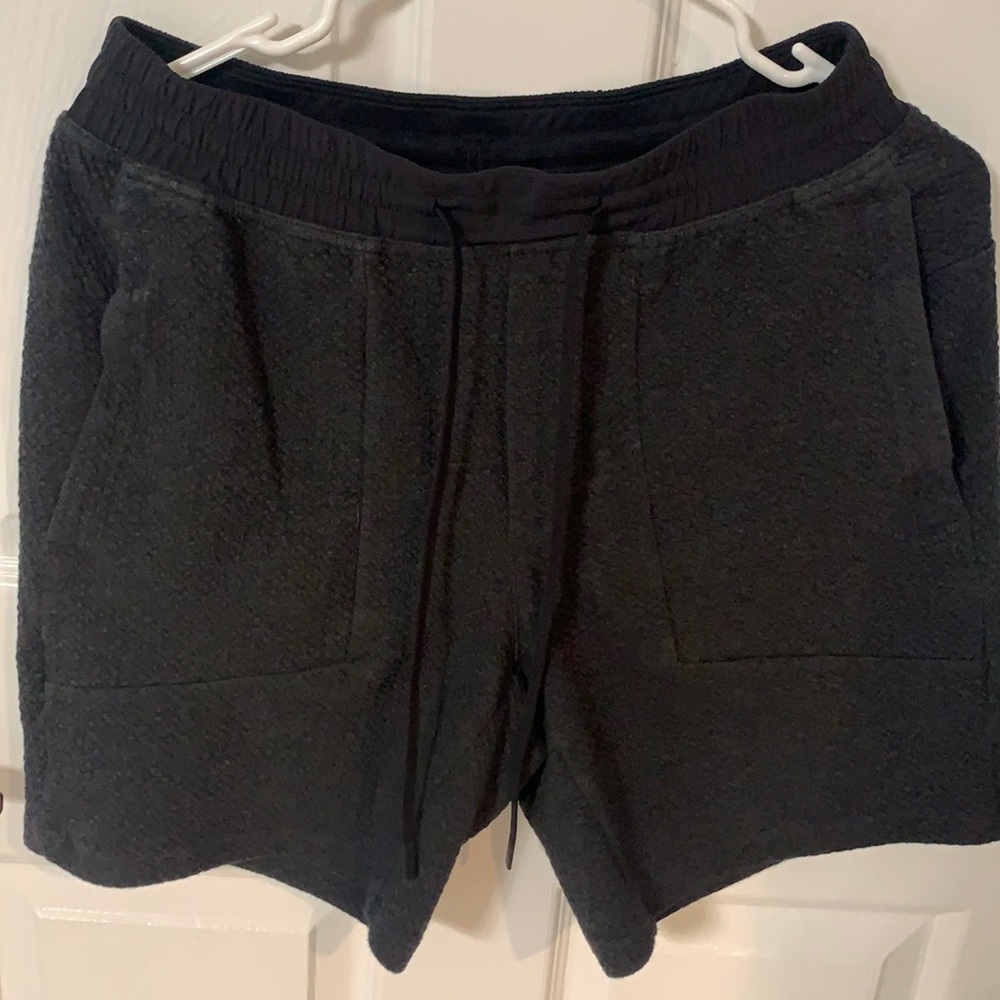Men's Lululemon At Ease Short 7 Size Medium